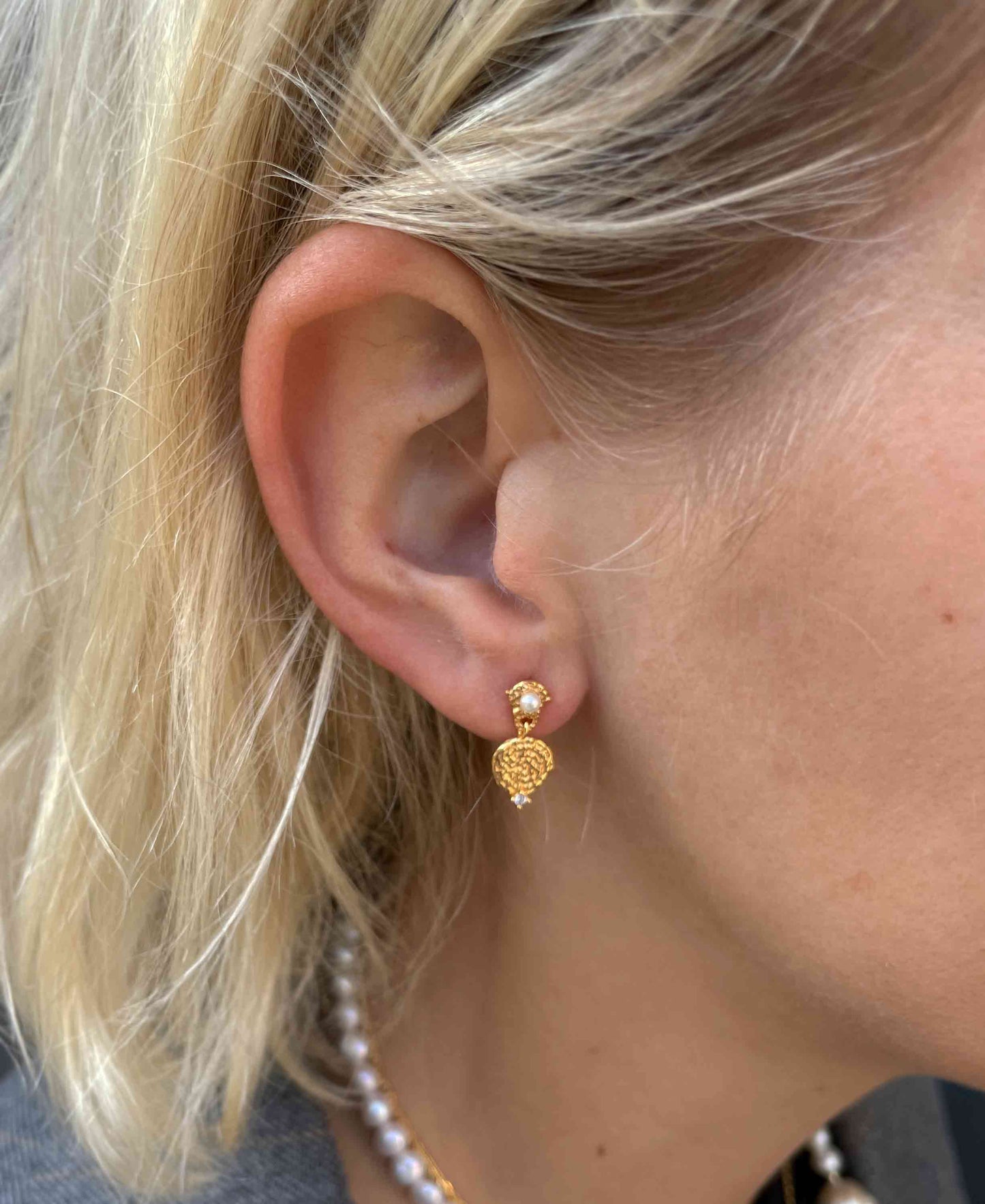 — jewellery