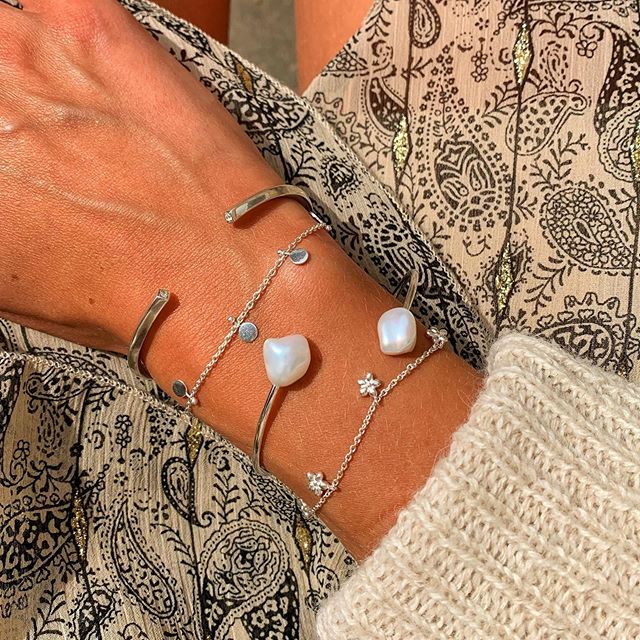 — jewellery