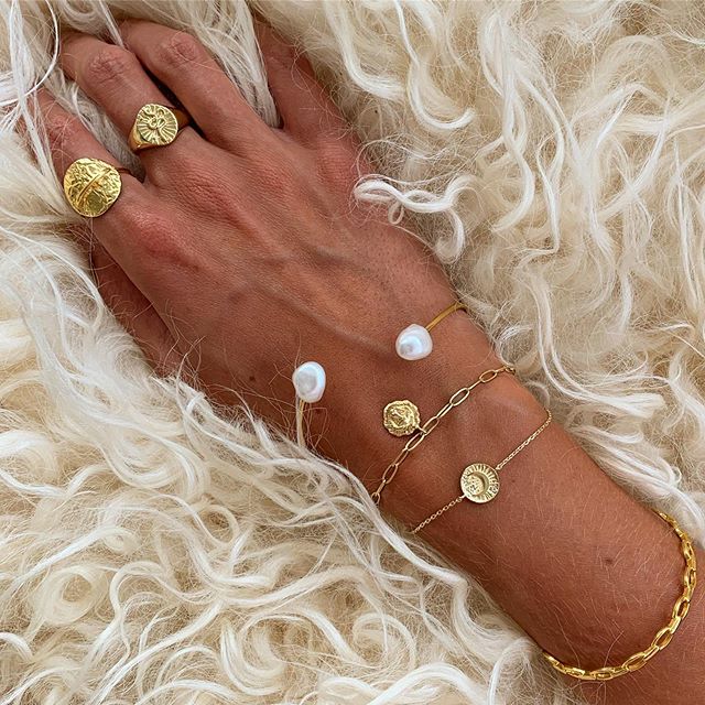 — jewellery