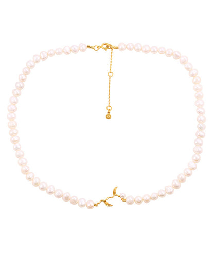Marigold pearl necklace