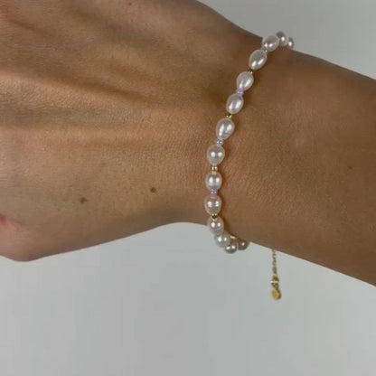 Pastel pearl bracelet