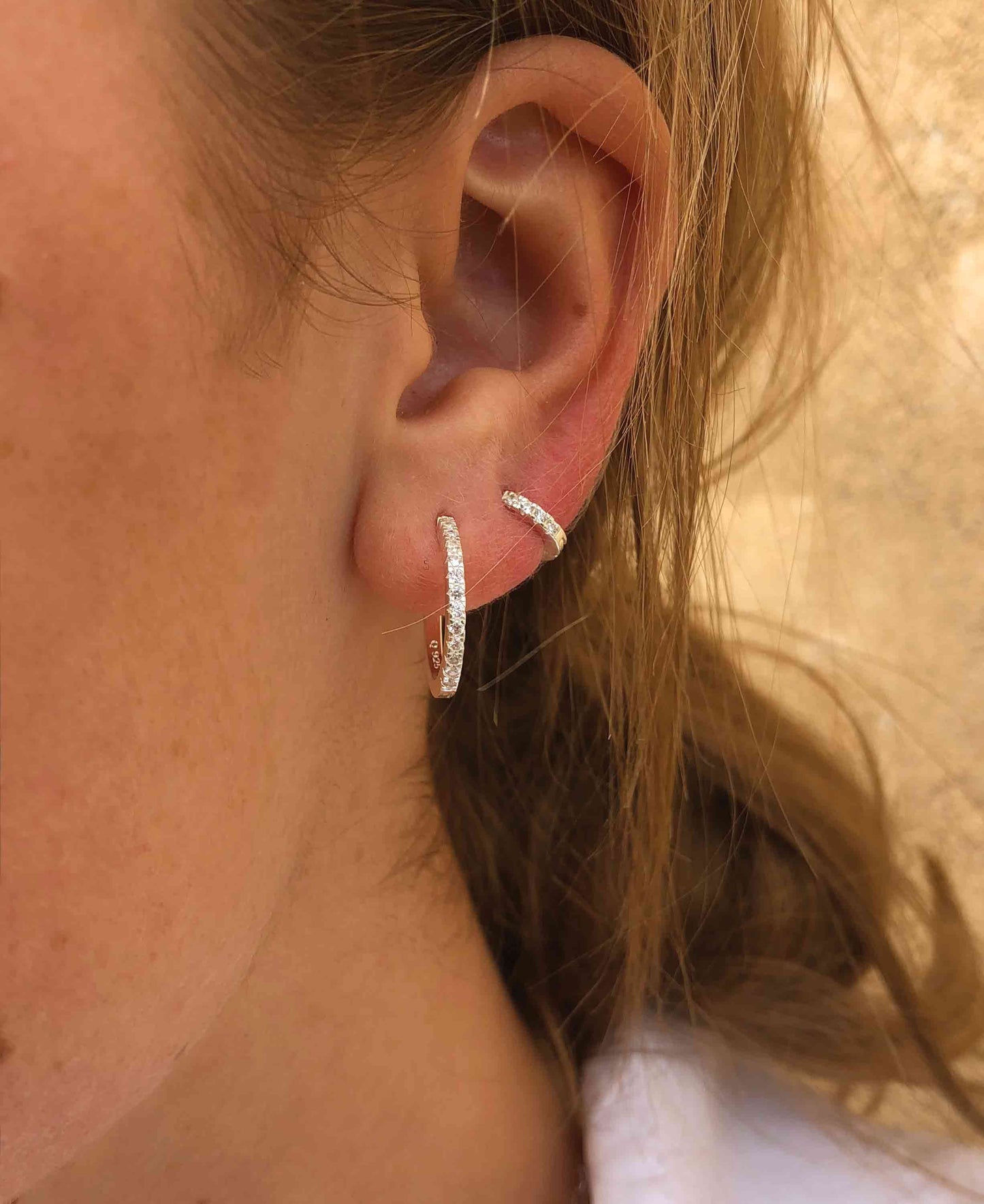 Esta mini earrings
